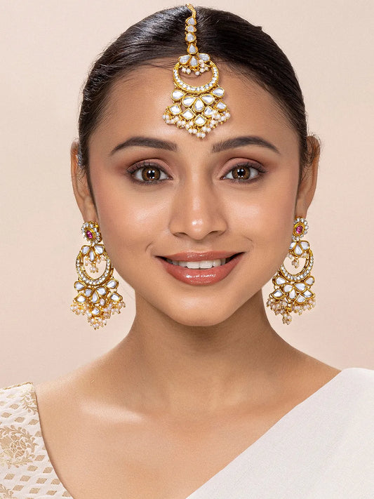 Graceful Chandbali Kundan Maangtikka