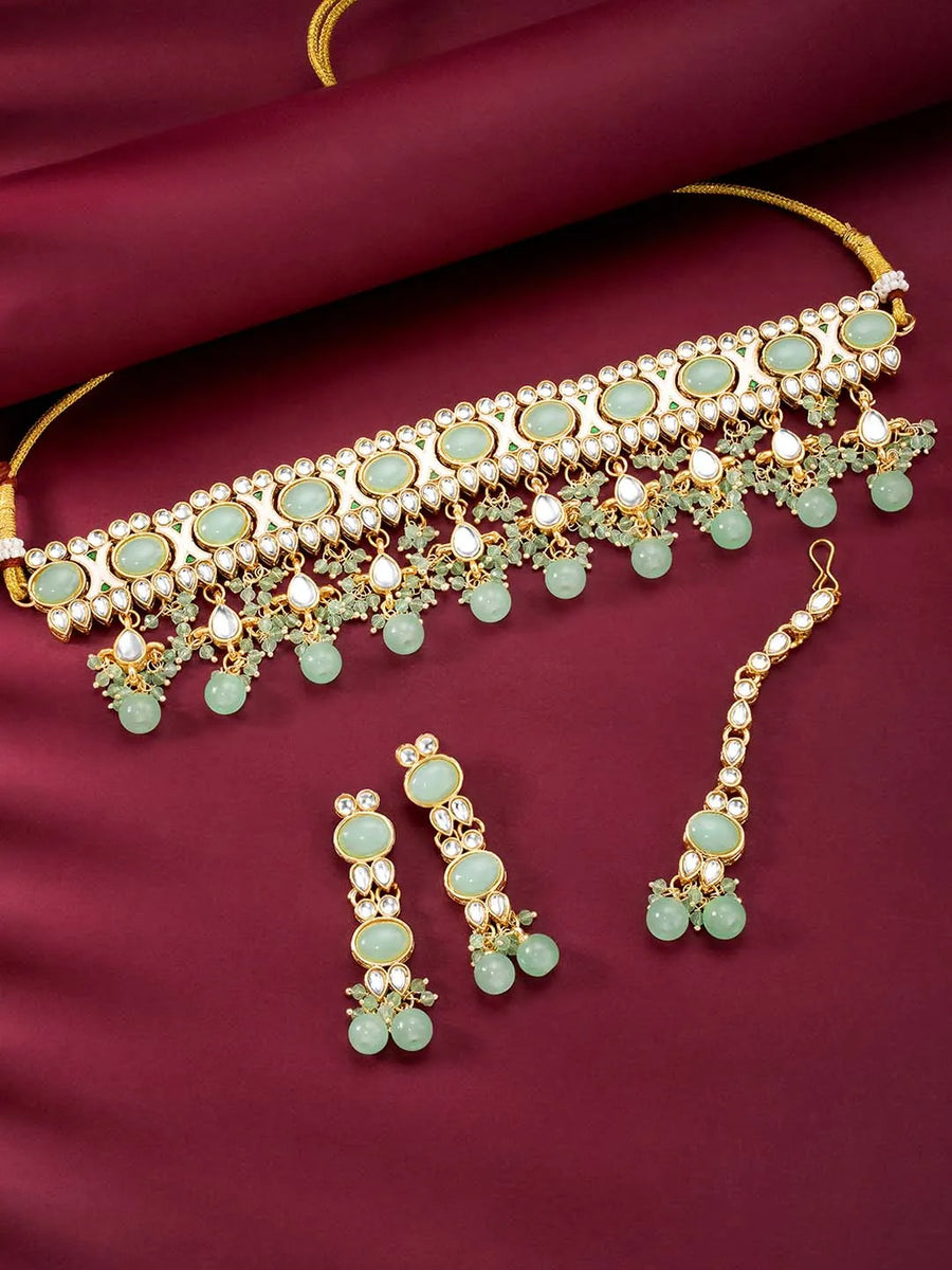 Choker Necklace by Peora – Stylish & Elegant Statement Pieces