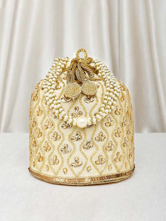 Fashion Brides – Modern Bridal Jewellery Collection | Peora