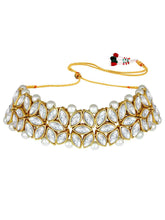 Charm in Every Strand Pearl Choker