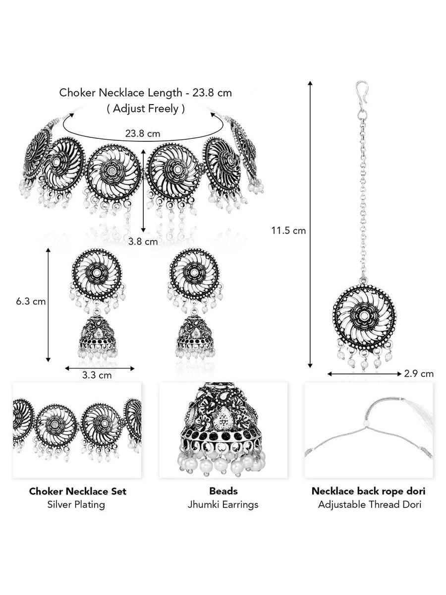 Moon Necklace by Peora – Celestial Elegance & Timeless Style