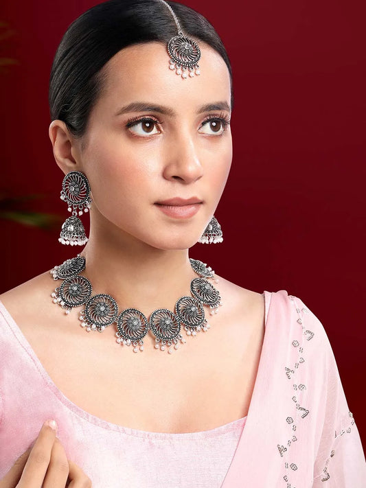 Moon Necklace by Peora – Celestial Elegance & Timeless Style