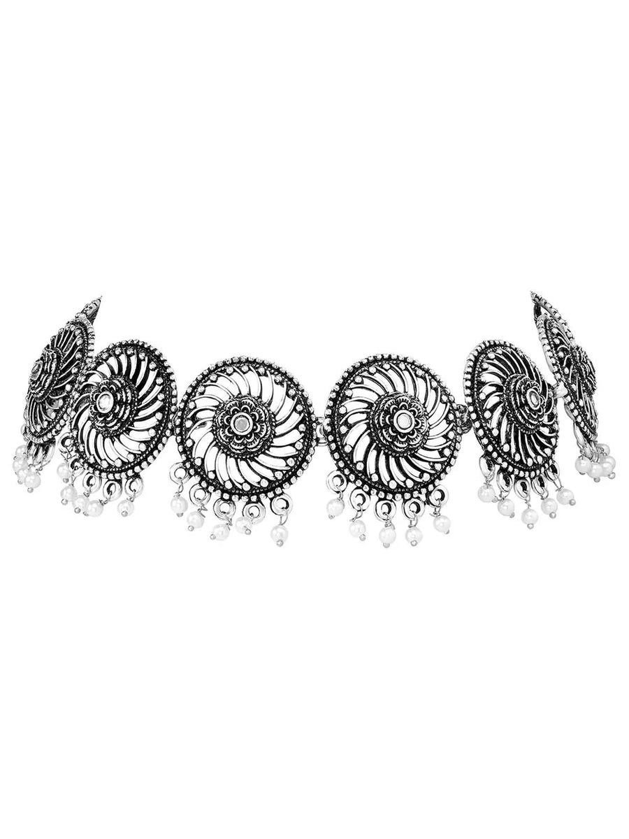 Moon Necklace by Peora – Celestial Elegance & Timeless Style