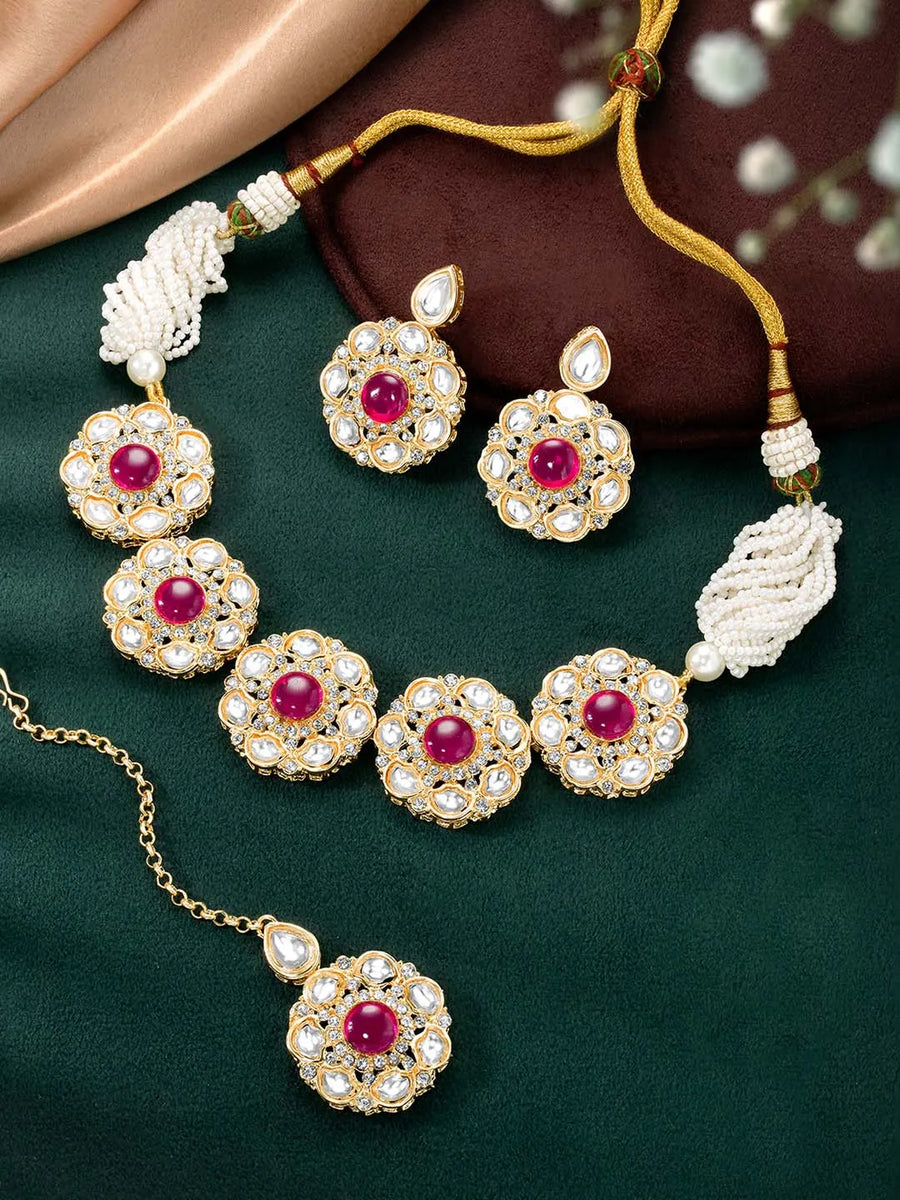 Necklace Set by Peora – Timeless Elegance & Fine Craftsmanship
