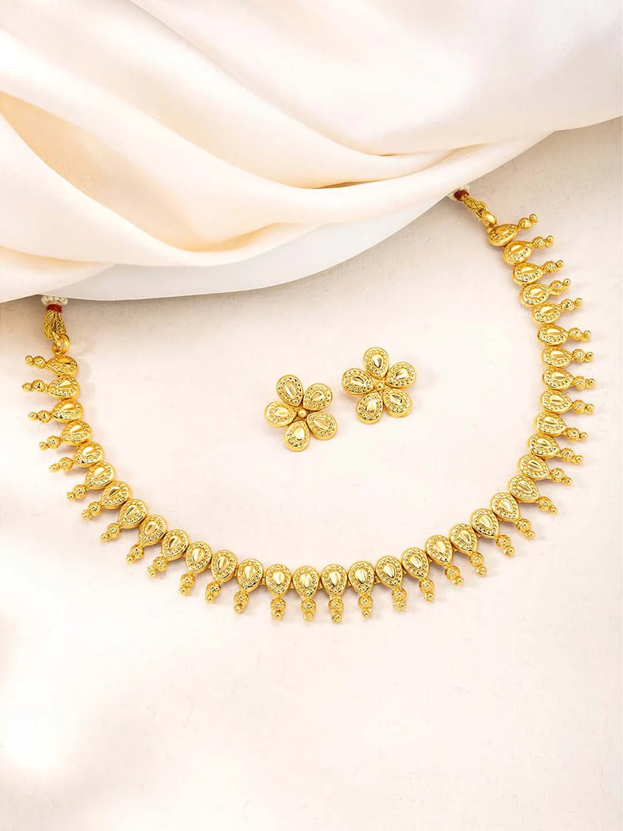 Necklace Set – Elegant & Timeless Jewellery Designs | Peora