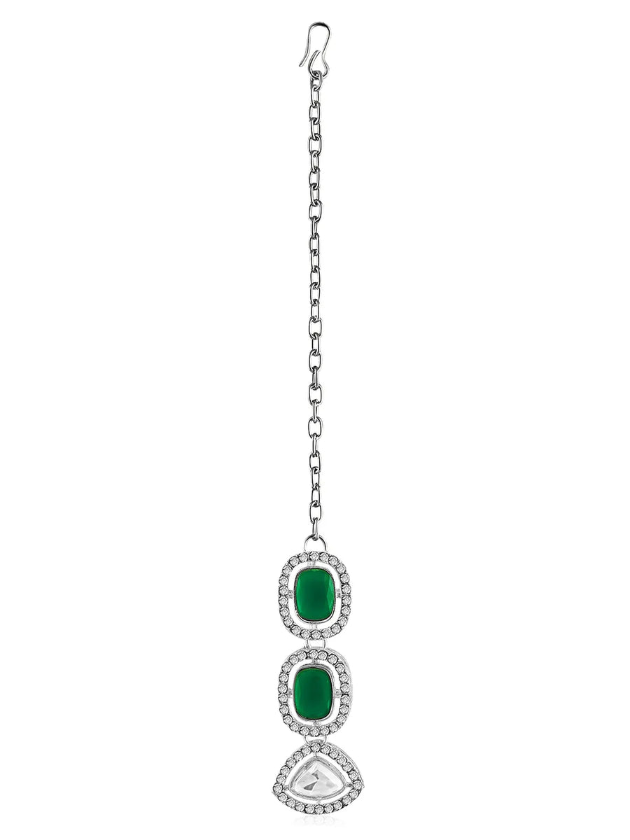 Necklace Set by Peora – Exquisite Craftsmanship, Elegant Appeal