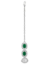Necklace Set by Peora – Exquisite Craftsmanship, Elegant Appeal