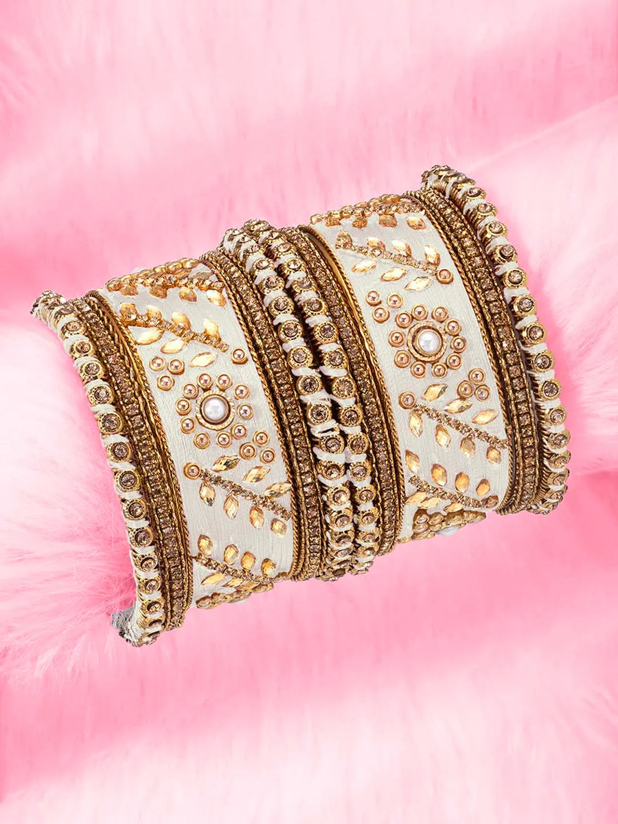 Exquisite Kundan Bangles | Peora Jewellery - Traditional Elegance