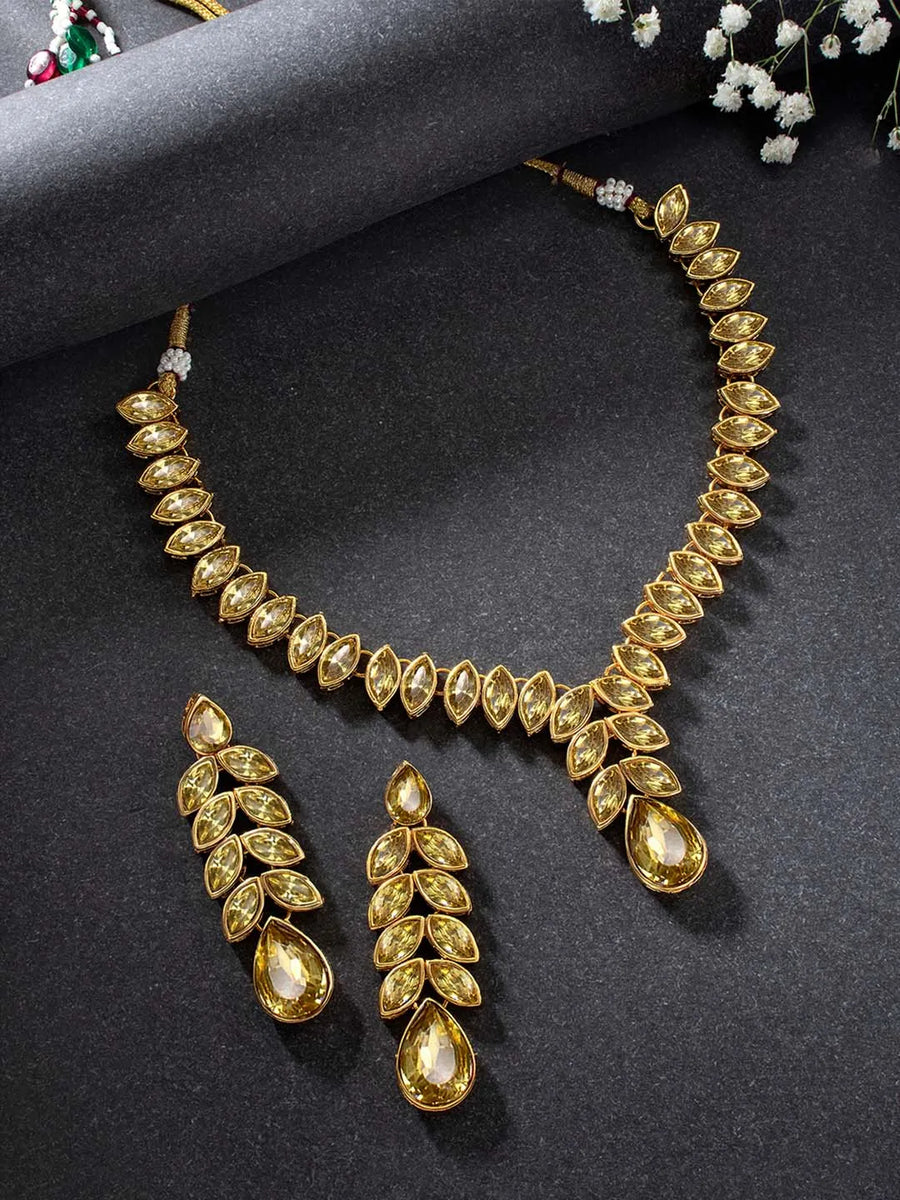 Kundan Necklace Set by Peora | Traditional Kundan Fashion Jewellery

