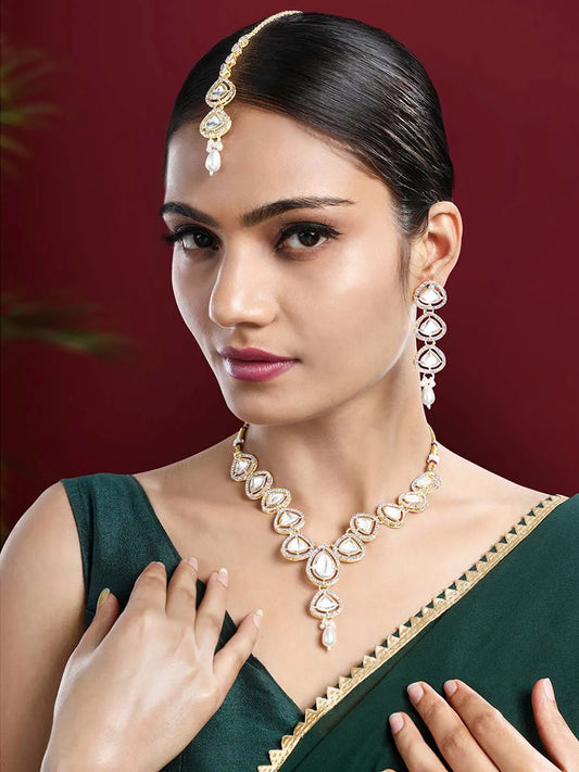 Necklace Set by Peora – Elegant Jewellery for All Occasions