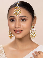 Graceful Chandbali Kundan Maangtikka