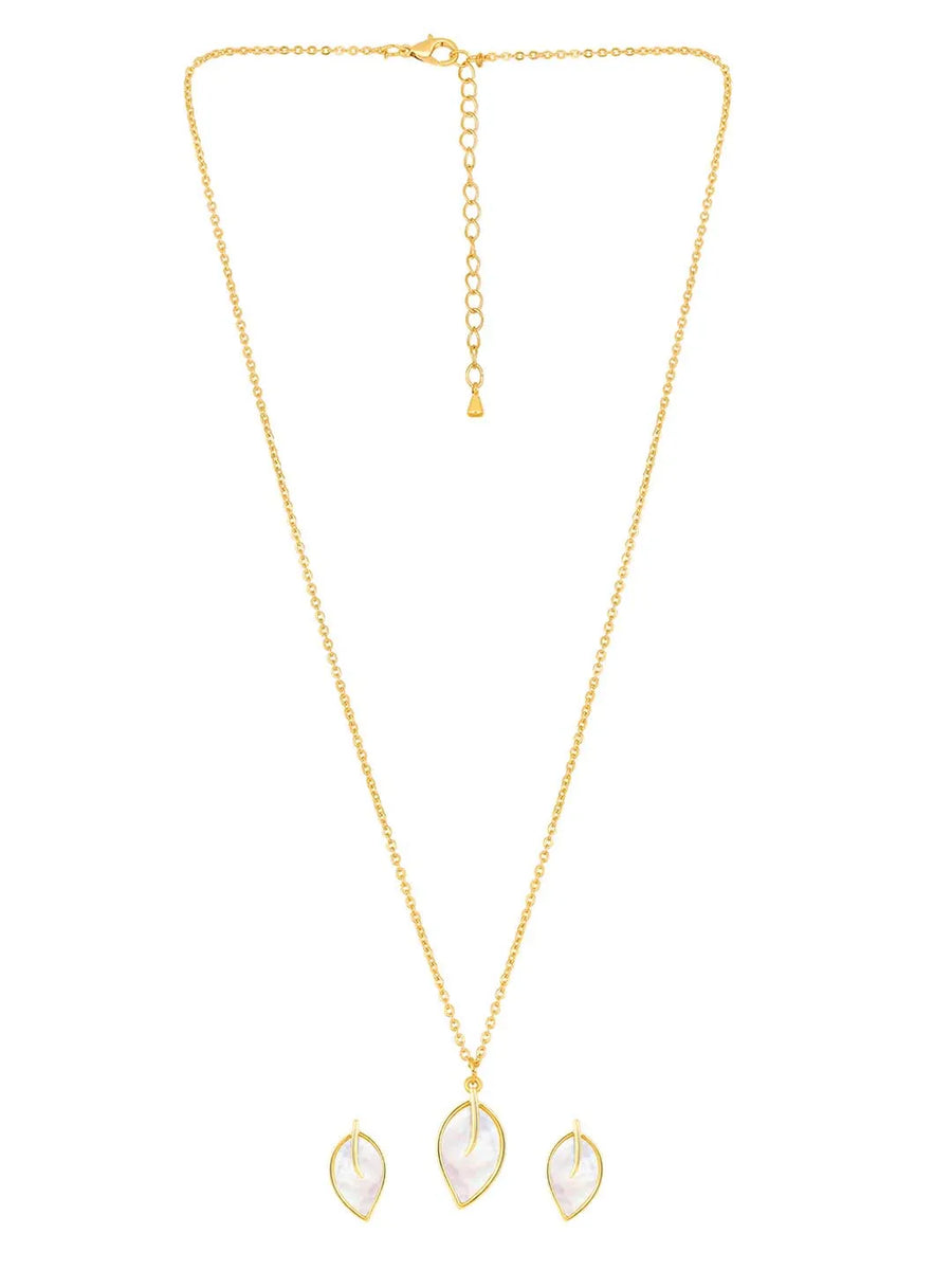 Pearl Pendant Set by Peora – Classic Fashion Jewellery

