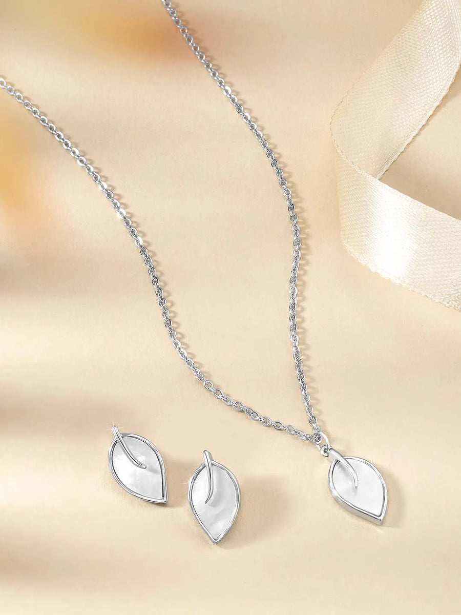 Pearl Pendant Set by Peora – Classic Fashion Jewellery

