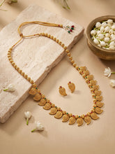 Gold Plated Ornate Paisley Necklace Set