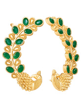 Peora Maharani Emerald Ear Cuff Earrings - Gold