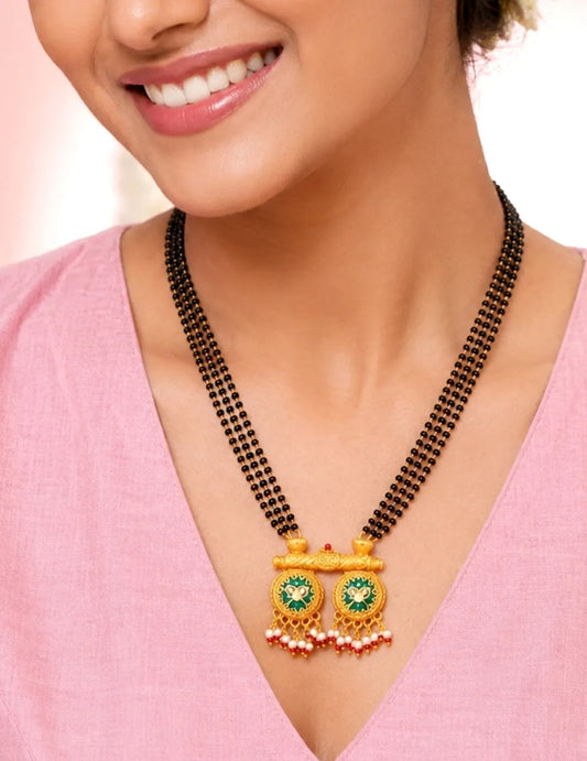 Peora Ethnic Green Mangalsutra Pendant - Gold