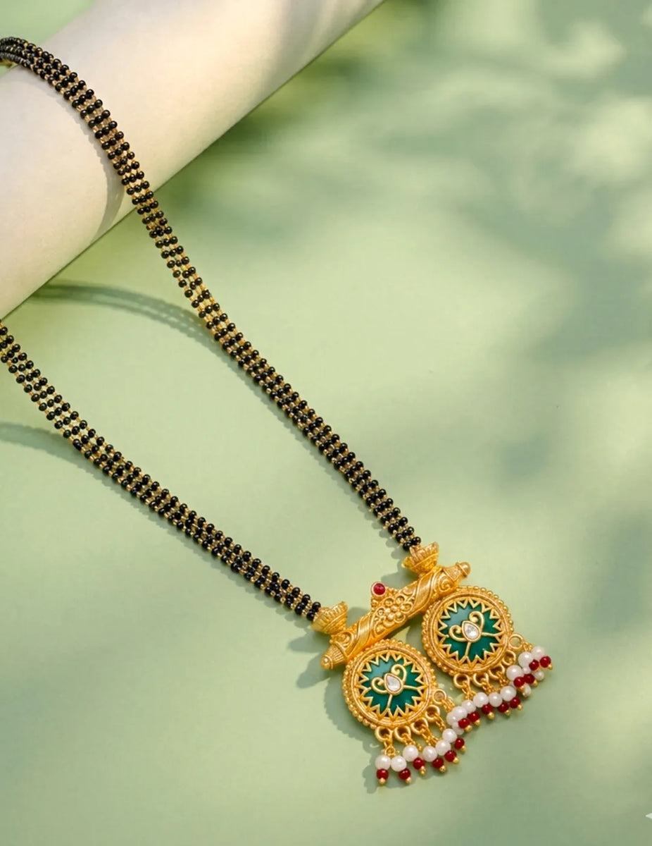 Peora Ethnic Green Mangalsutra Pendant - Gold