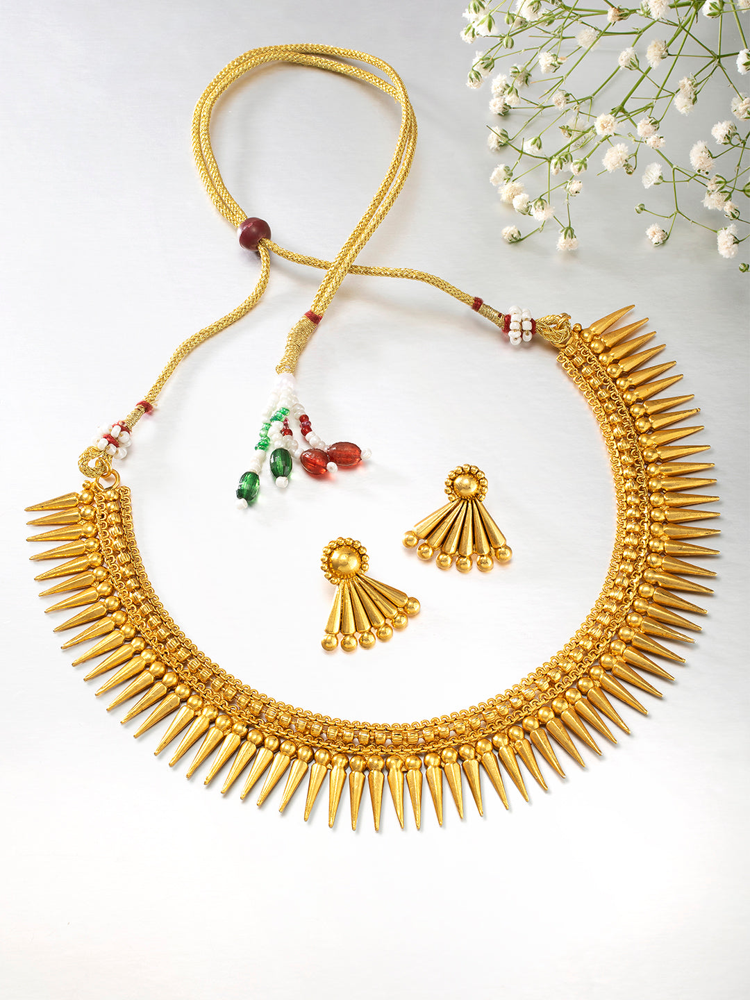 Glamour in Gold Stylish Short Necklace Set