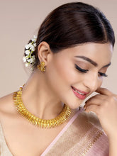 Glamour in Stylish Short Necklace Set