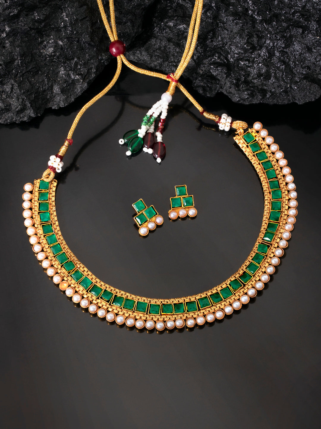 Chic Harmony Pearl Green Stones Necklace Set