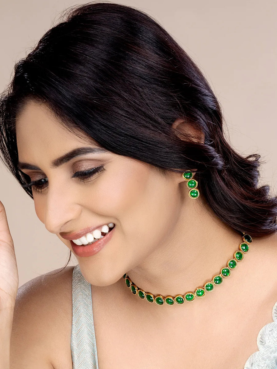 Emerald Radiance Stones Necklace Set