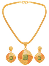 Peora Heritage Grid Pendent  Necklace Set - Gold