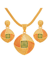 Peora Heritage Grid Pendent  Necklace Set - Gold