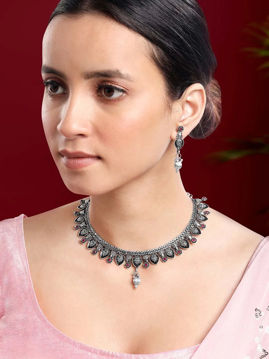 Necklace Set – Elegant Traditional & Modern Jewellery | Peora