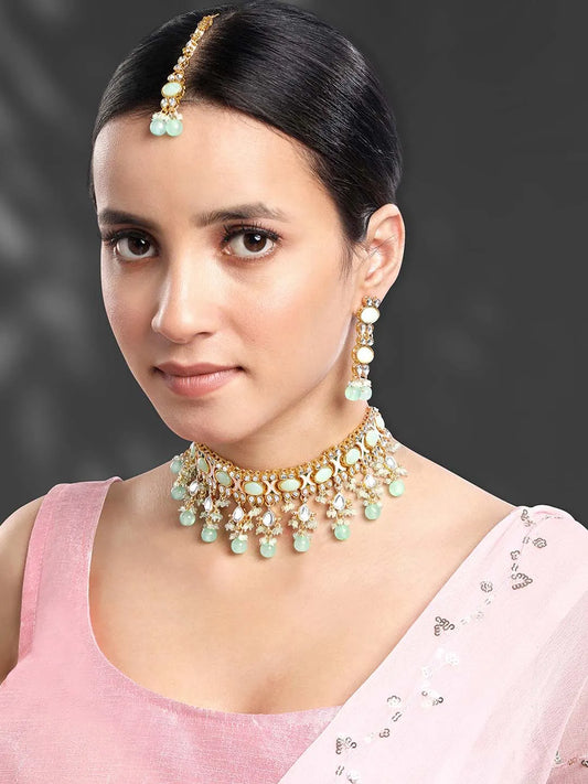 Choker Necklace by Peora – Stylish & Elegant Statement Pieces