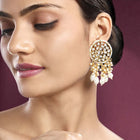 Gold Dangle Earrings – Luxurious Jewellery by Peora


