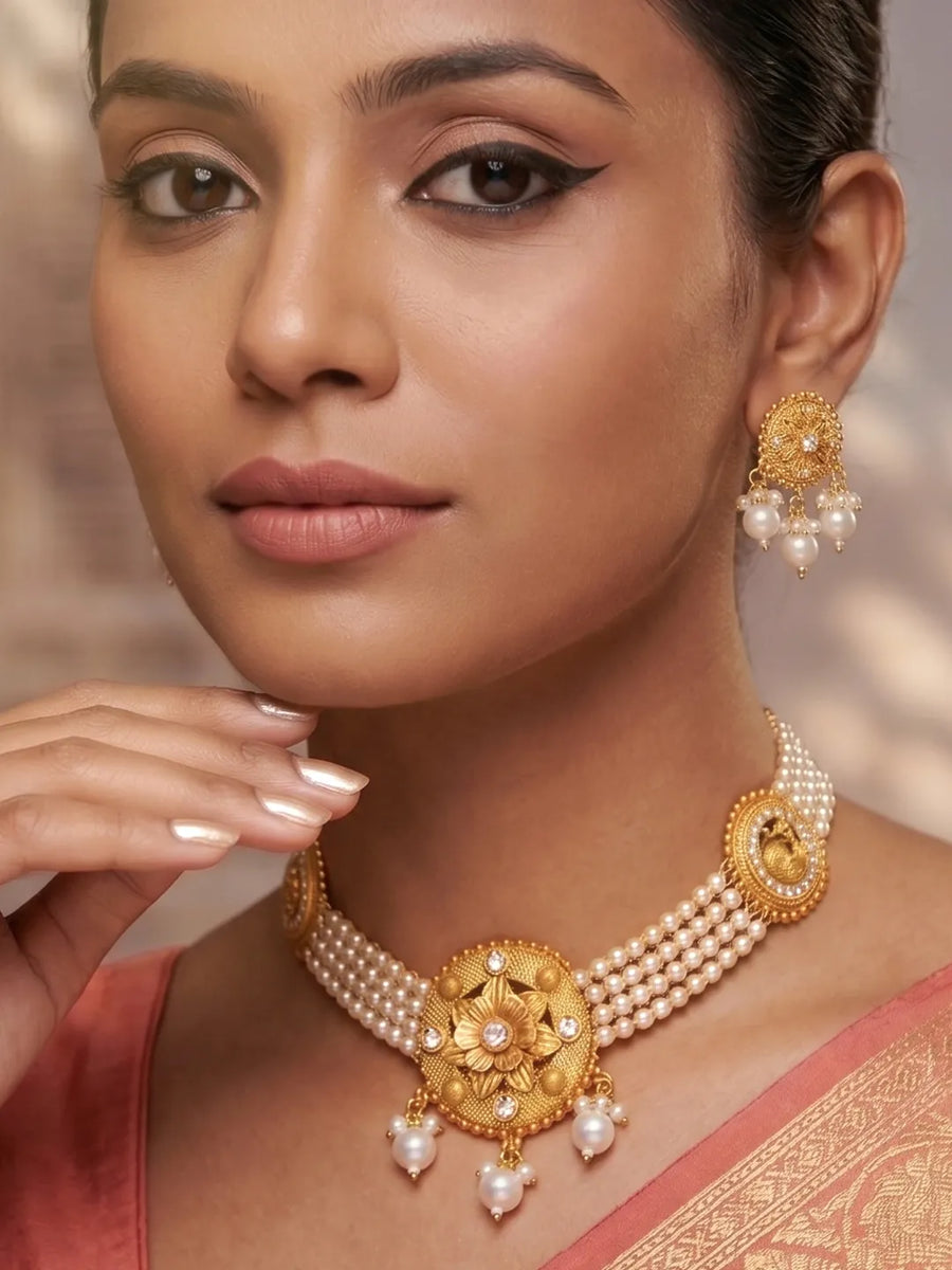 Peora Pearl Rosette Necklace Set - Gold