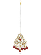 Glamorous Gleaming Bridal Maang Tikka