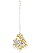 Glamorous Gleaming Bridal Maang Tikka