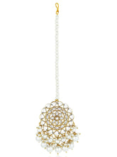 Regal Timeless Maang Tikka Set