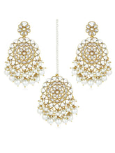 Regal Timeless Maang Tikka Set