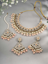 Peachy Dreams Necklace Set