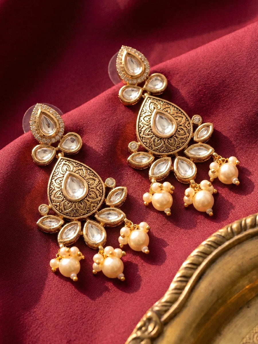 Peora White Festive Kundan Drop Earrings