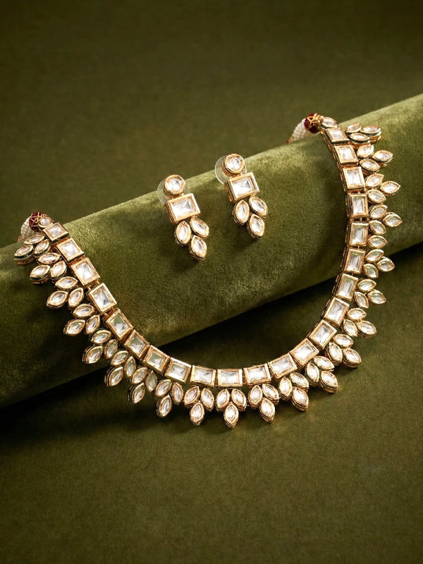 Peora Polki KundanTeardrop Necklace Set