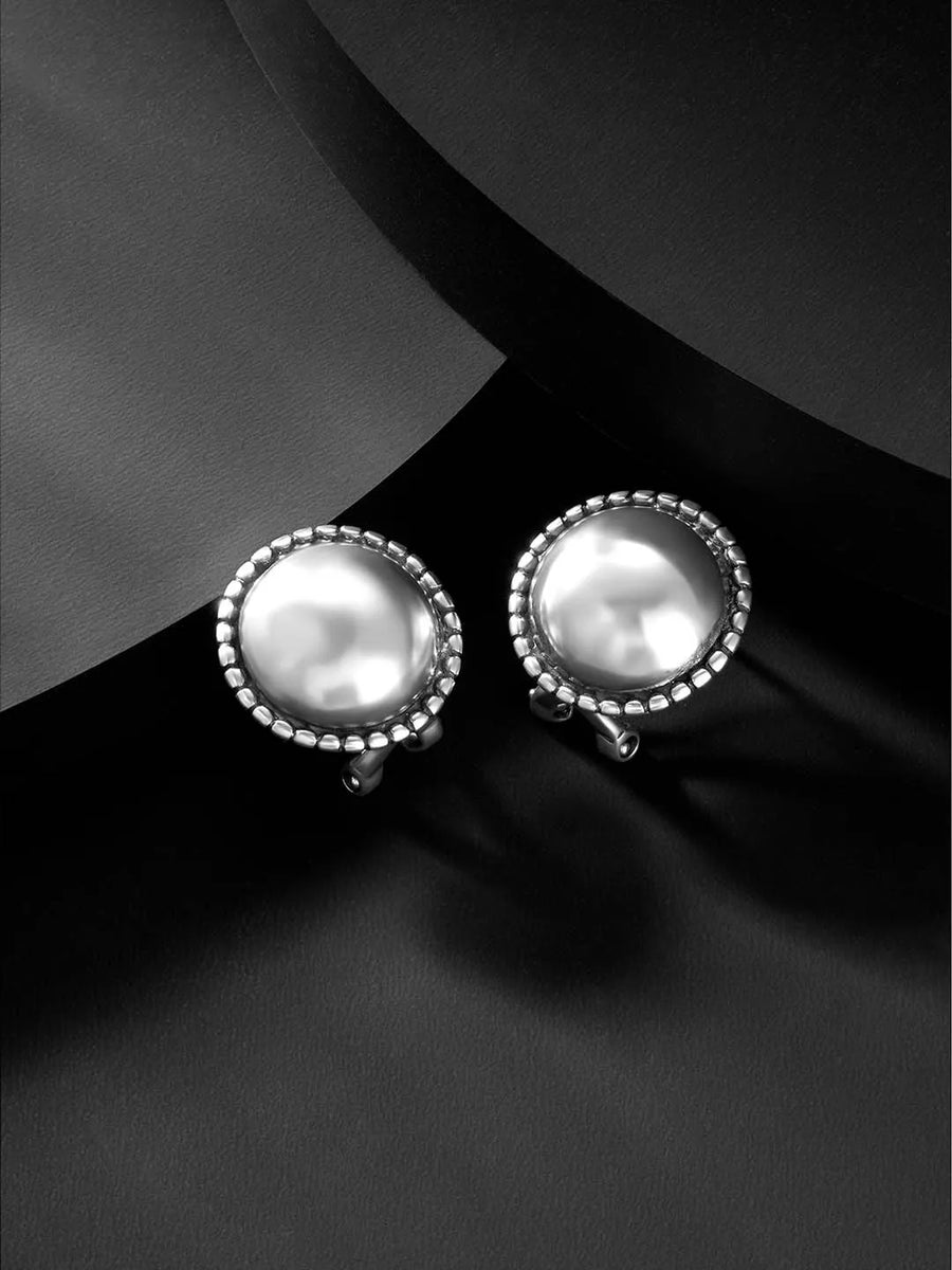 Pearl Stud Earrings – Timeless Elegance by Peora

