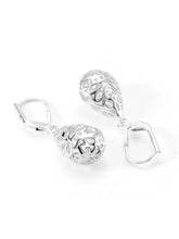 Serenade Drop Earrings – Elegant & Timeless by Peora

