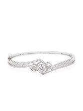 Elegant Crown Style Kada Bracelet - Silver
