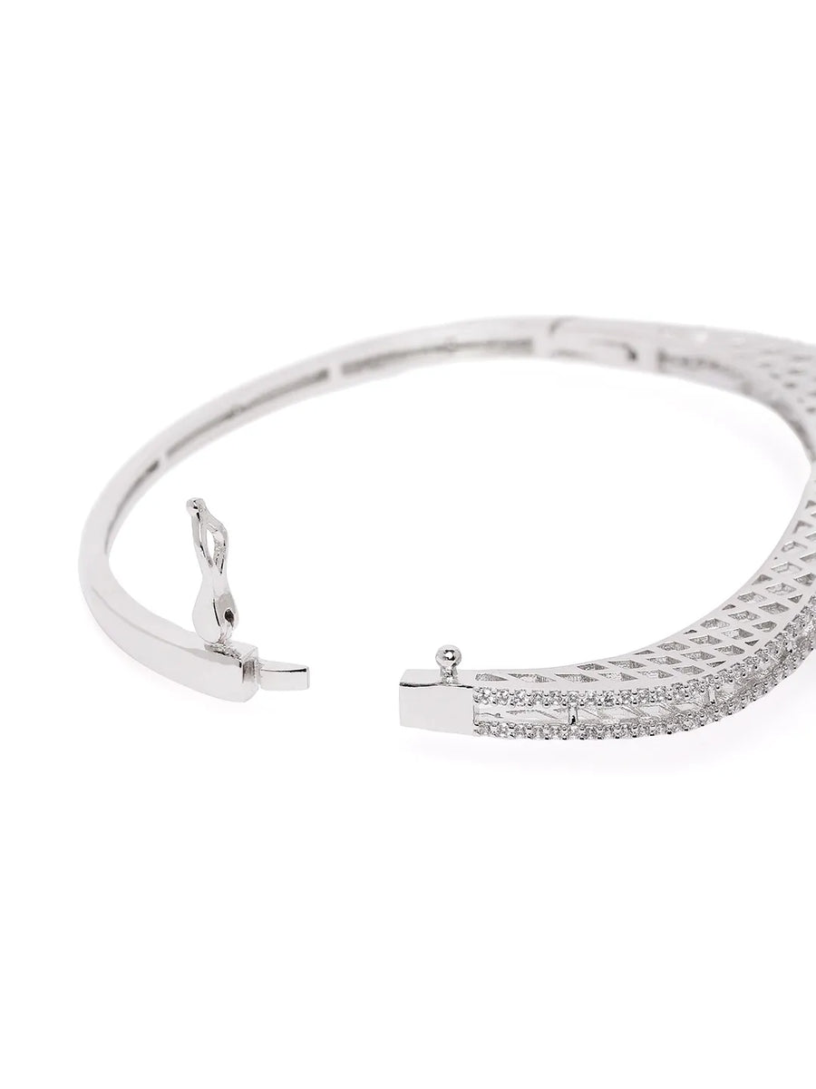 Elegant Crown Style Kada Bracelet - Silver