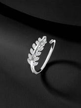 Enchanting Leafy Starlight Ring