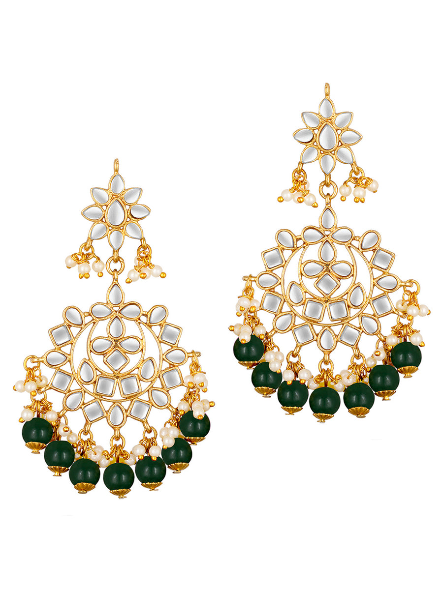 Majestic Glow Earring and Maangtikka. Pair of earrings & Maangtikka, with gold plating, kundan, green beads along with pearls. Buy best selling jewellery from Peora.