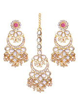 Graceful Chandbali Pink Kundan Maangtikka Set