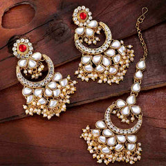 Graceful Lustrous Maang Tikka Set - Red
