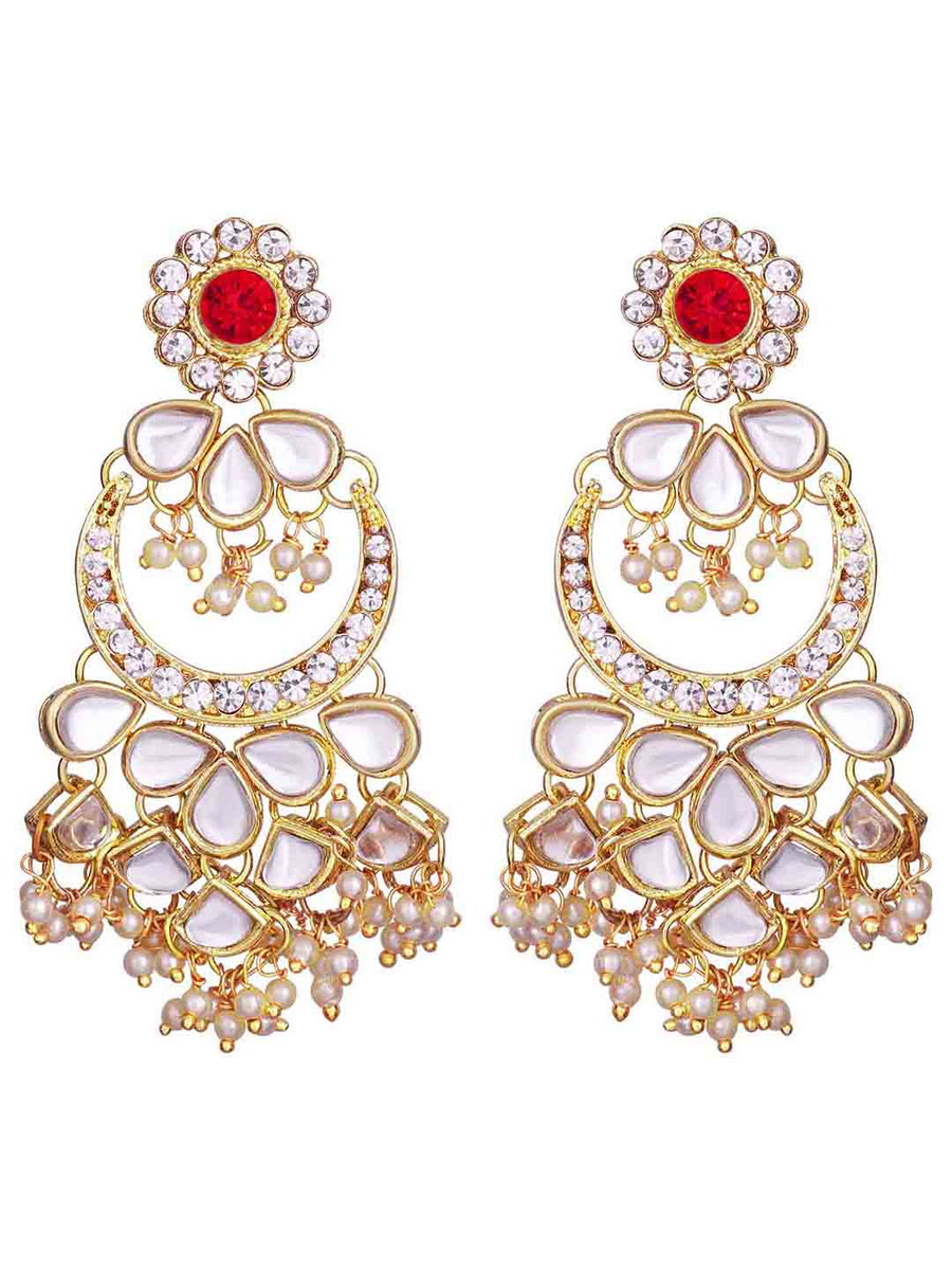 Graceful Lustrous Maang Tikka Set. Pair of earrings & Maangtikka, with gold plating, kundan along with pearls. Buy best selling jewellery from Peora.
