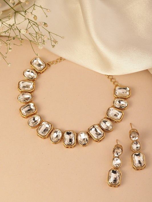 Classic Sparkle Kundan Necklace Set. Gold and crystal necklace and earrings.