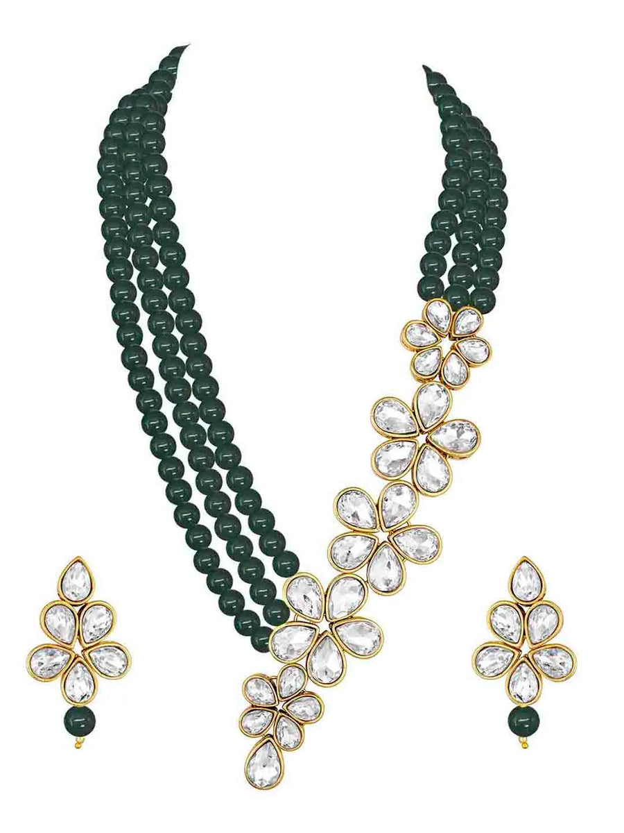 Floral Glow Ethnic Necklace Set. Black beaded necklace with gold and white Kundan floral motifs.