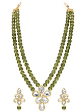 Peora Festive Green Kundan Floral Necklace Set